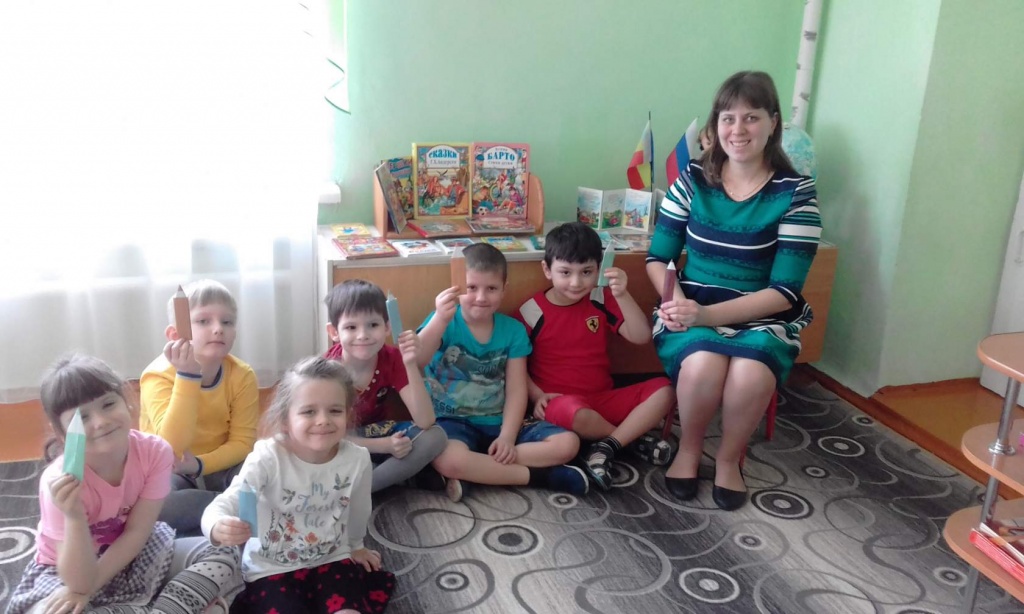 изготовление закладок для книг.jpg